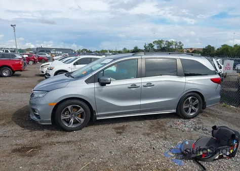 2018 Honda Odyssey Touring из США, поврежденный, VIN 5FNRL6H85JB078109